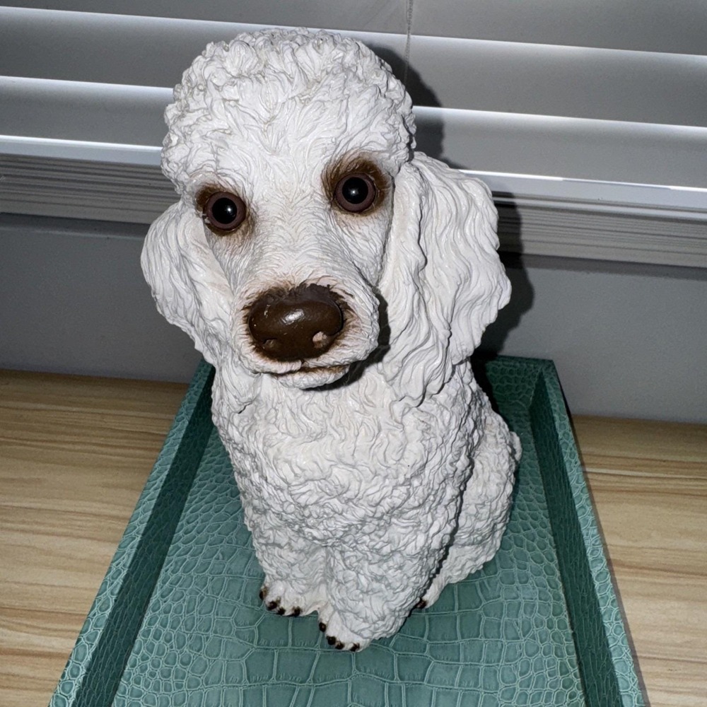 Vtg White French Poodle 12" Universal Statuary Corp Statue 1984 #323 Resin Dog